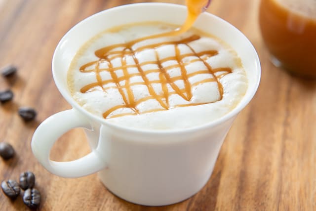 What Is a Macchiato, How to Order Macchiatos, and How to Make It