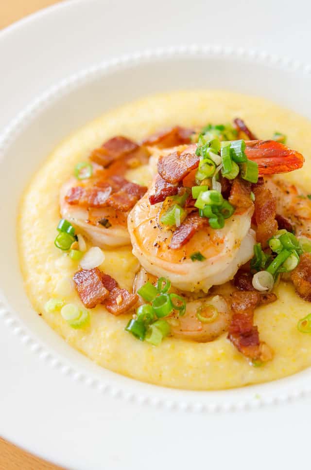 Shrimp and Grits (Easy Southern Recipe) - Fifteen Spatulas