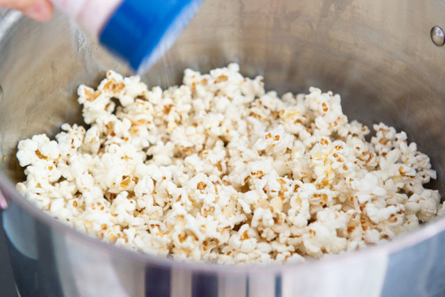 How To Make Stovetop Popcorn - Kiku Corner