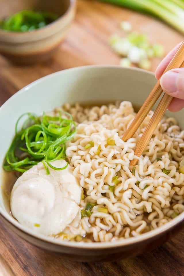 Quick Ramen Noodle Soup (15-minute - Fifteen Spatulas