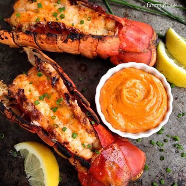 https://www.fifteenspatulas.com/wp-content/uploads/2014/05/lobster-4-640x640.jpg