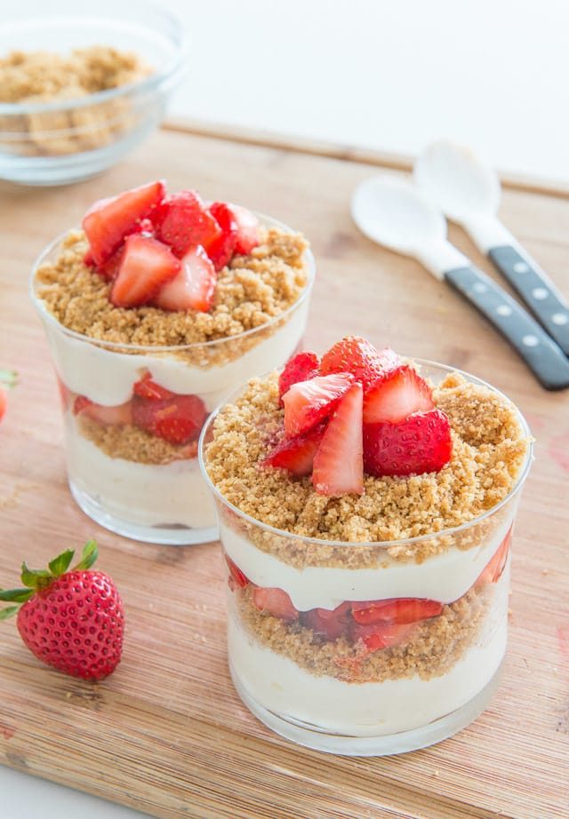 Berries & Cream Tres Leches Cake Parfait Cups (video) - Tatyanas Everyday  Food