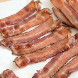 https://www.fifteenspatulas.com/wp-content/uploads/2018/06/How-to-cook-bacon-in-the-oven-fifteen-spatulas-250x250.jpg