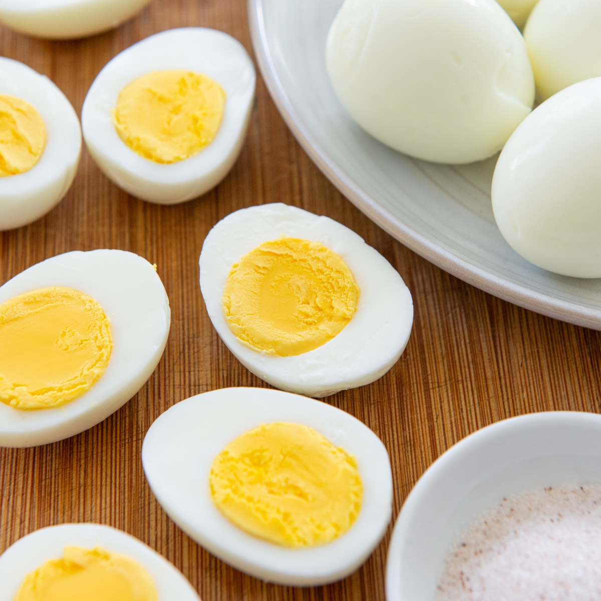 Easy Peel Hard Boiled Eggs Recipe
