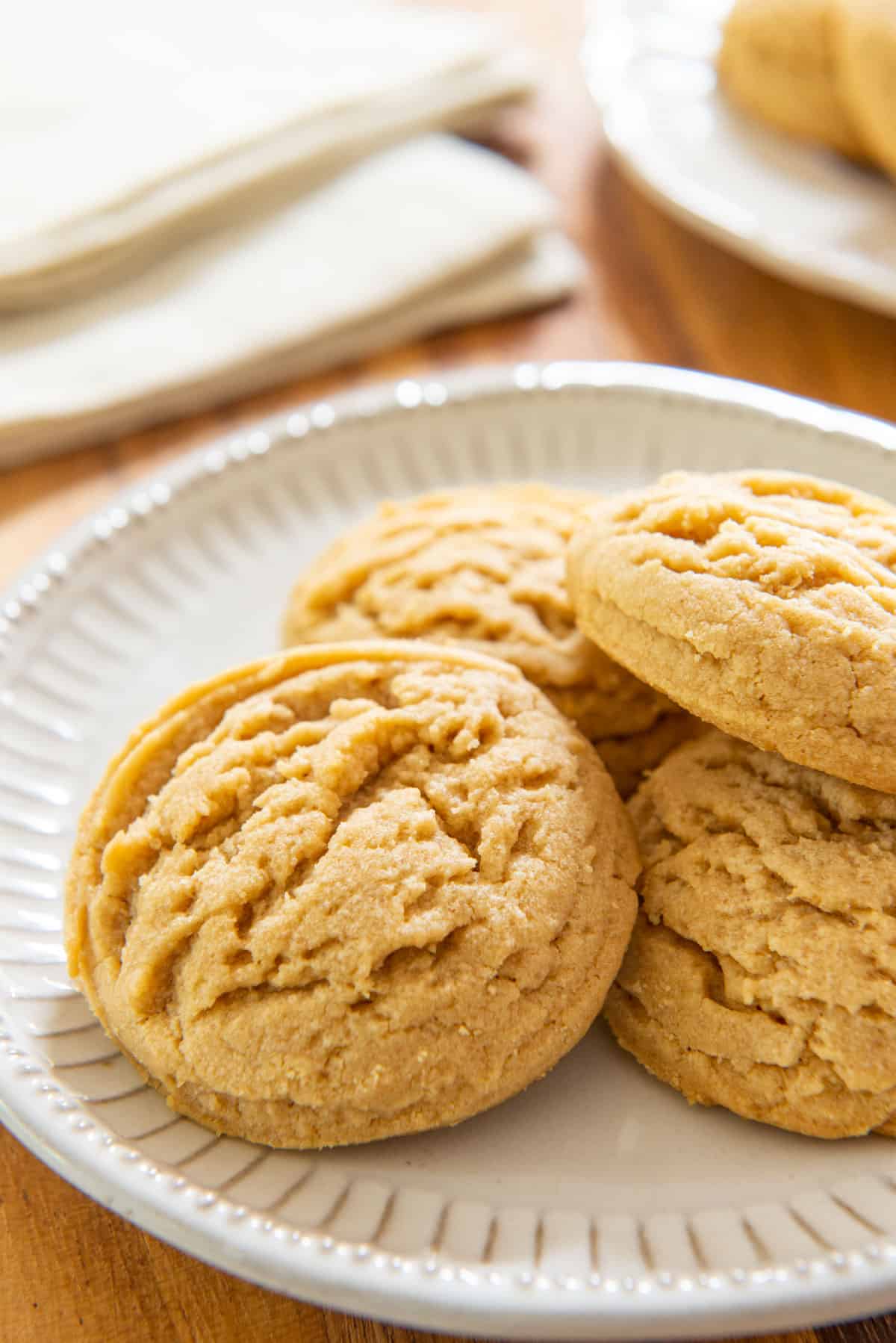 https://www.fifteenspatulas.com/wp-content/uploads/2021/08/Peanut-Butter-Cookies.jpg